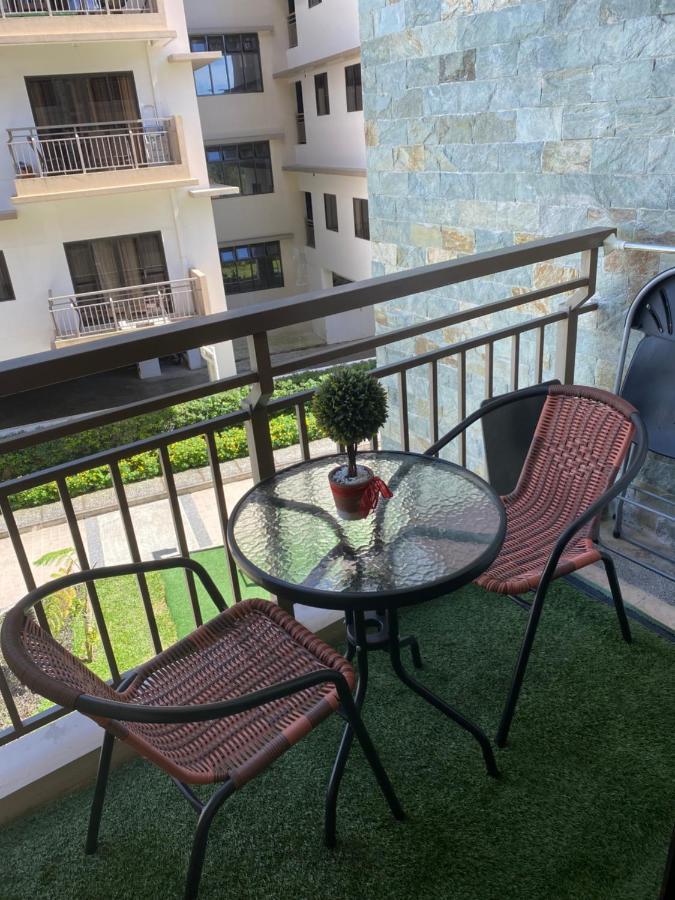 Near Johnhay Minesview Fast Wi-Fi Netflix Balcony Daire Baguio City Dış mekan fotoğraf